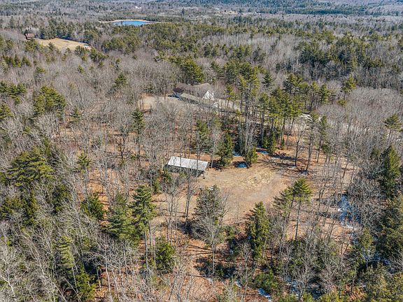 3rd image of 826 Somerville Road