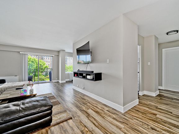 4th image of 7033 N Kedzie Ave APT 510