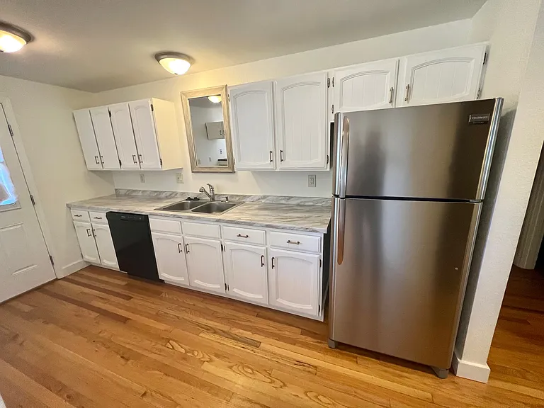 2570 Aztec Ave — Photo 6