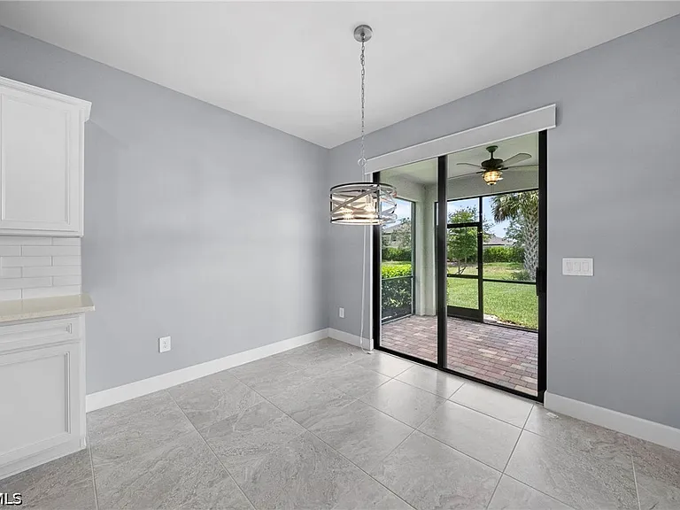 3685 E Hampton Cir — Photo 16