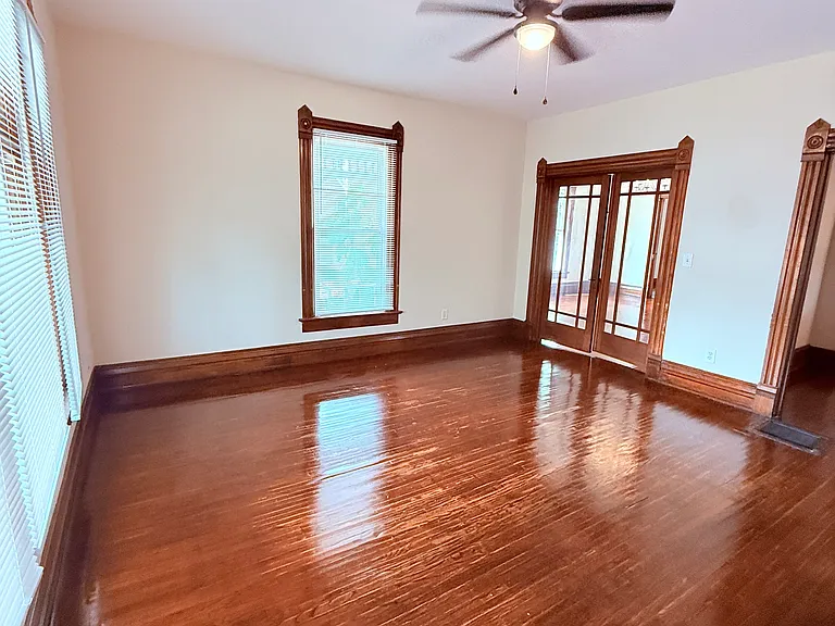 434 S Perry St — Photo 12