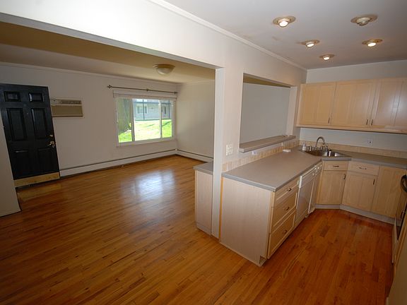 5th image of 3433 Hillside Dr APT 18