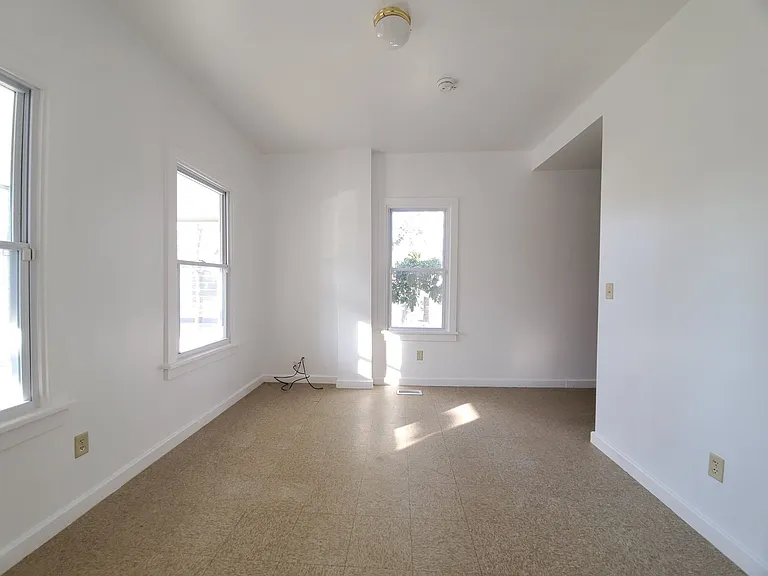 83 South Ave — Photo 7