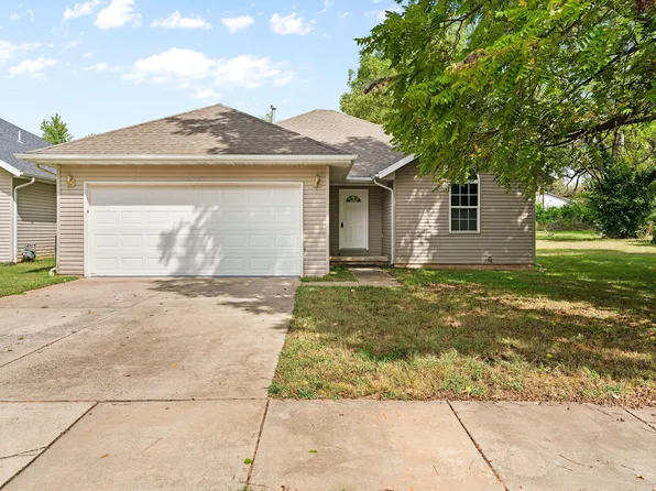 3245 W Lombard Street, Springfield, MO 65802