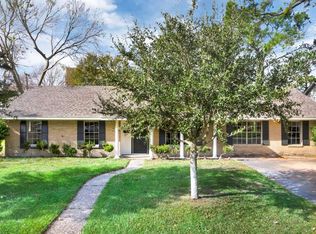 1908 Circle Dr, Bay City, TX 77414