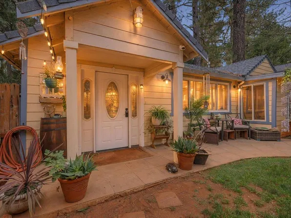 10790 Conifer Ln, Grass Valley, CA 95945