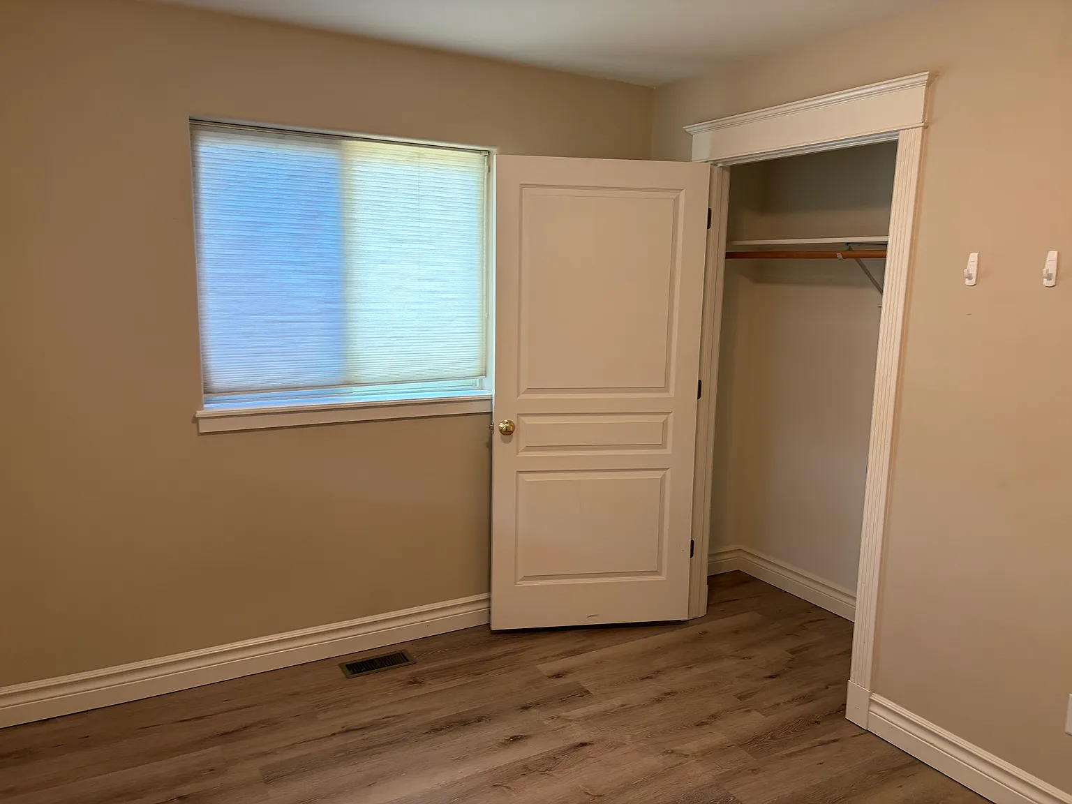 2704 McCormick St — Photo 1