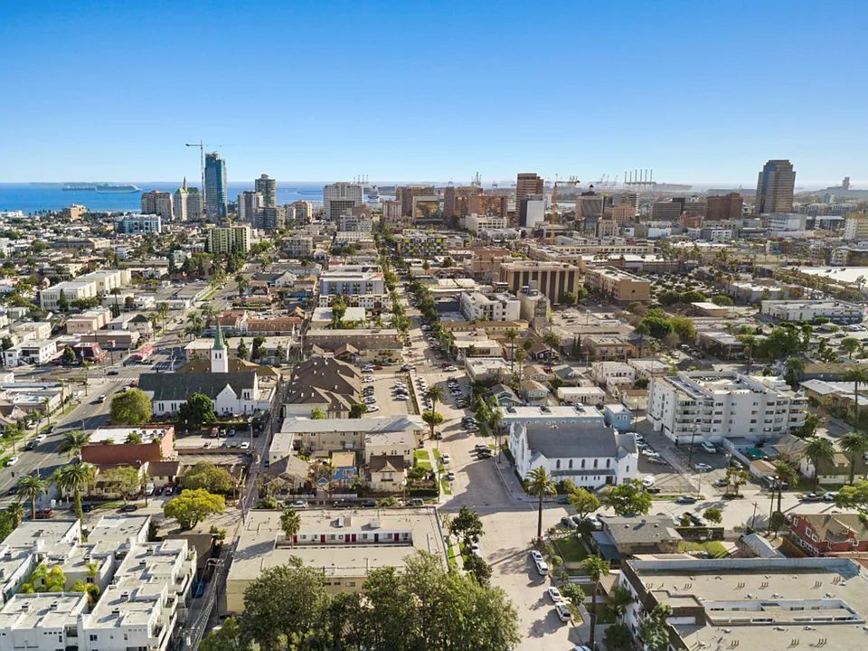 800 Linden Ave in Long Beach