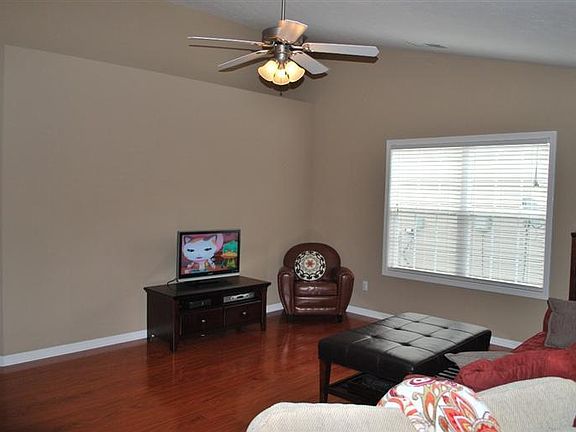 5th image of 316 Silverbell Trce