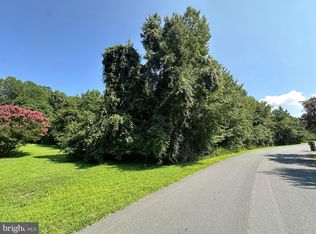 1645 Heather Ln, Huntingtown, MD 20639