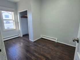 1000-1004 Roselle St, Linden, NJ