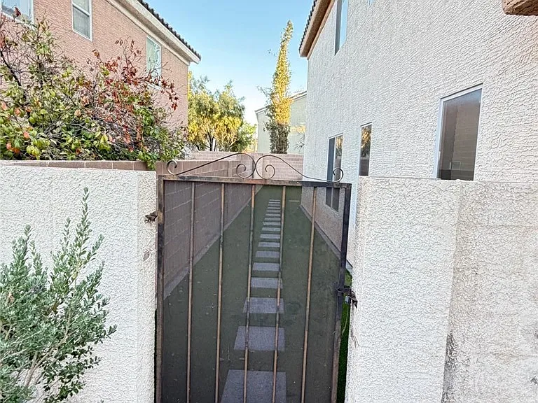 9821 La Vid Ct — Photo 23