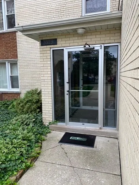 3519 N Central Ave #BASEMENT