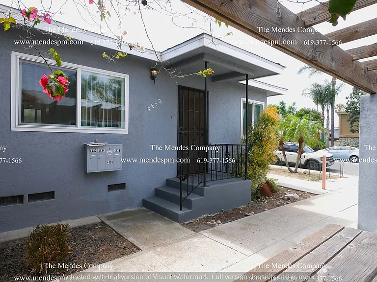 4432-4438 Mentone St — Photo 2