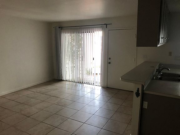 4th image of 1636 Oliver Ave APT 1