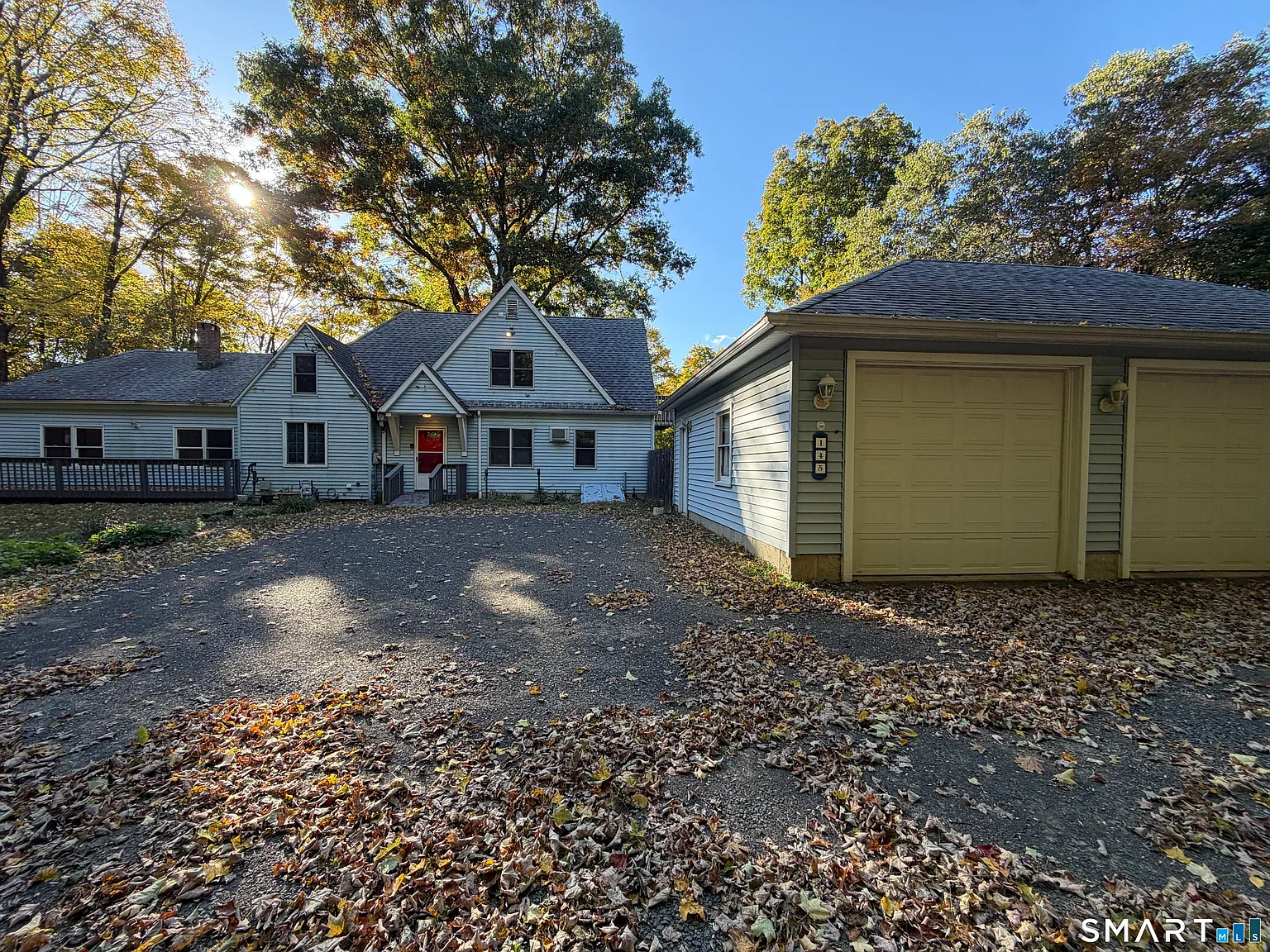 3 bed, 2.5 bath, 2656 sqft, $4,200 — Photo 2