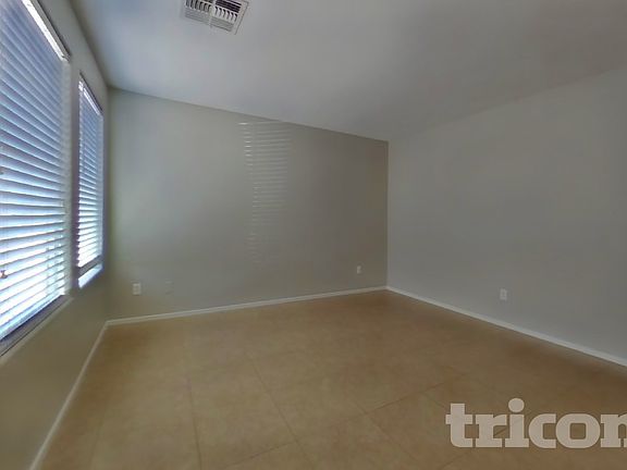 3rd image of 938 E Kelsi Ave
