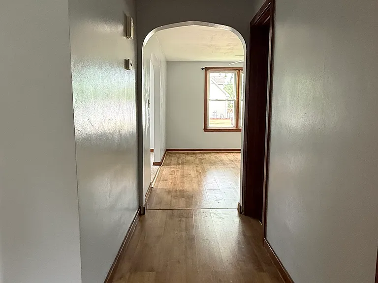 604 N Taylor St — Photo 16