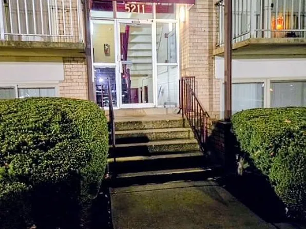 5211 Newton St APT 103, Bladensburg, MD 20710
