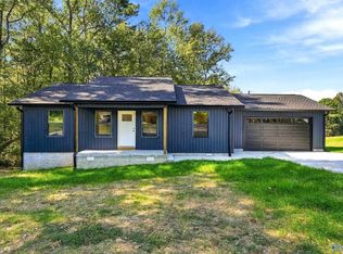 342 Peach Tree Ln, Boaz, AL 35956