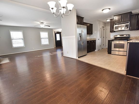 5th image of 1056 Ishee Dr