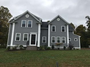 5 Highland St, Medway, MA 02053