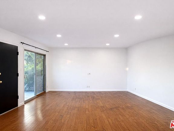 5th image of 3320 Griffith Park Blvd APT 4