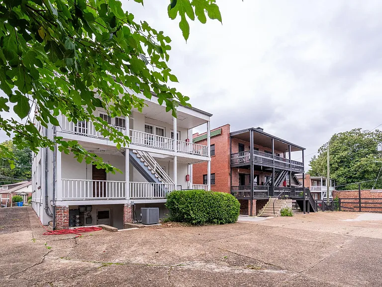 710 Forest Ave #1 — Photo 46