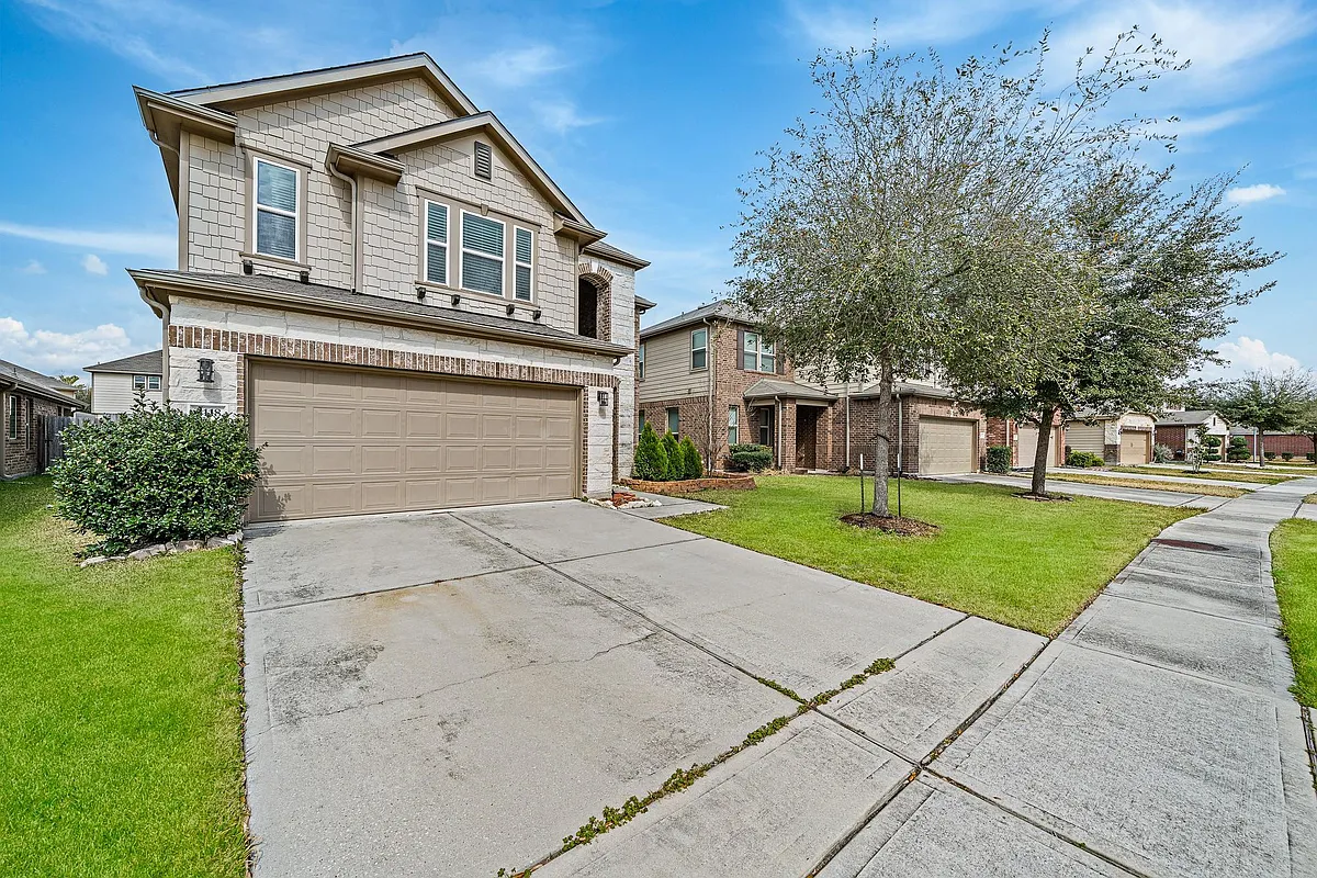 Building Photo - 4118 Lake Cypress Cir