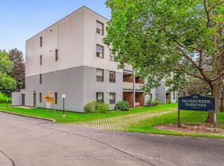 65 Silvercreek Pkwy N #407, Guelph, ON N1H7R9