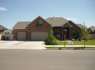 3527 W Del Sol Ln, South Jordan, UT 84095