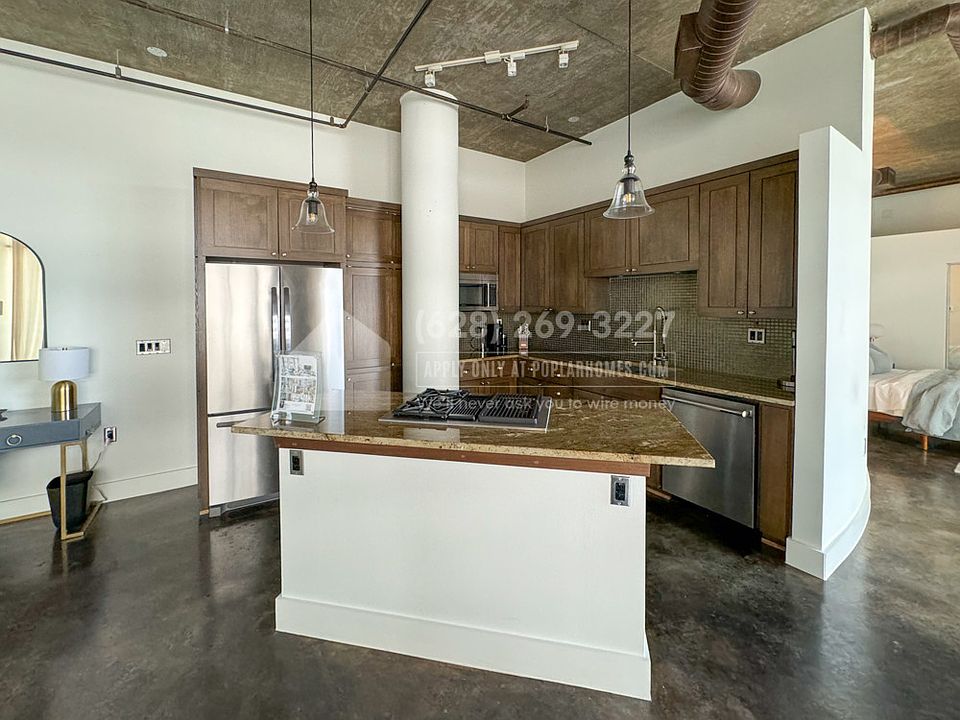 1st image of 311 W 5th St Unit 806