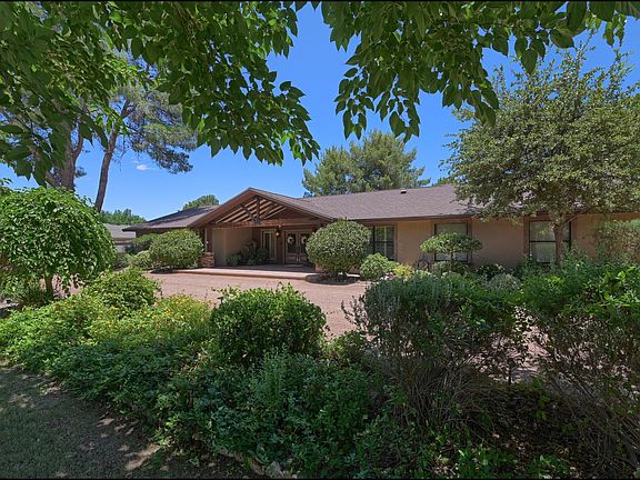 5th image of 705 Coeur Dalene Cir