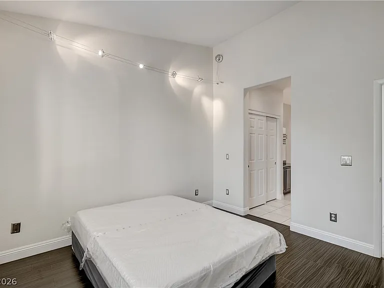 804 Peachy Canyon Cir #201 — Photo 19