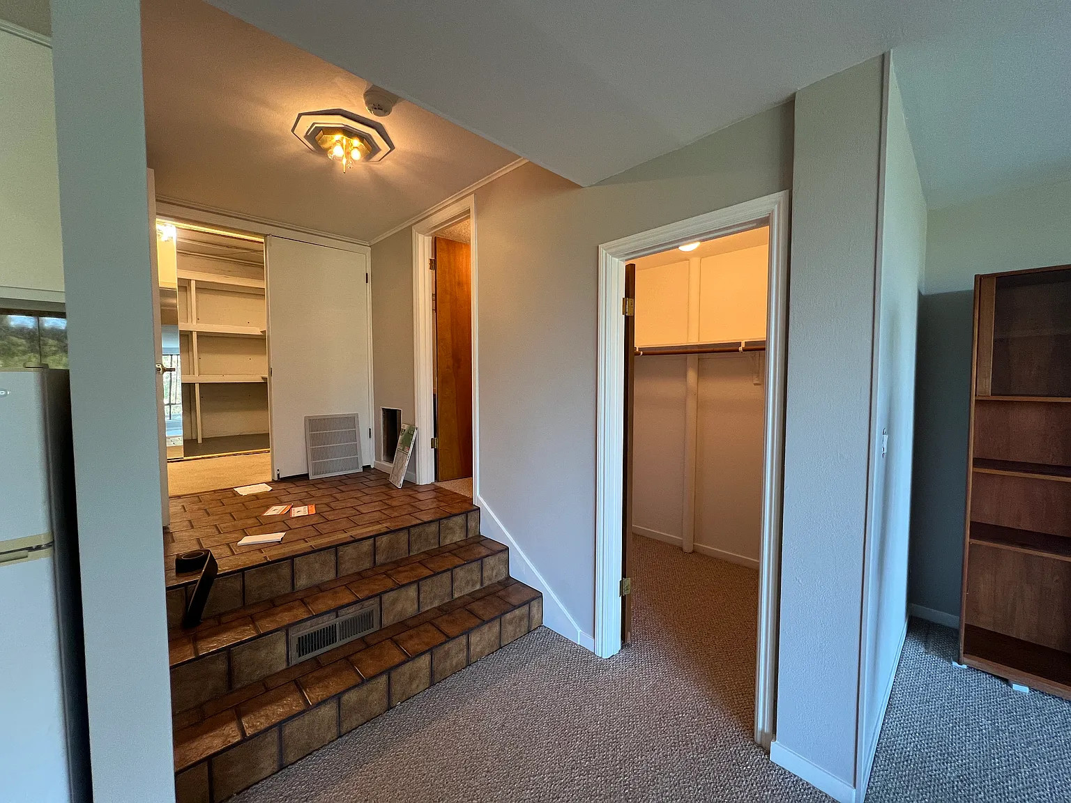 1 bed, 1054 sqft, $4,600 — Photo 2