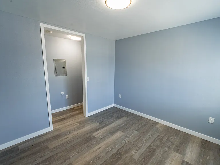 10374 Long Beach Blvd #1M — Photo 17