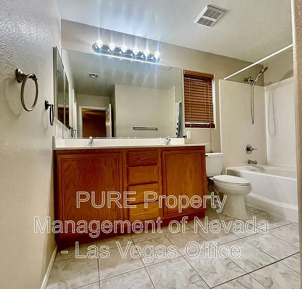 3528 Laguna Veneta Ave — Photo 28