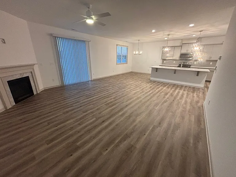 332 Everette Ave — Photo 11