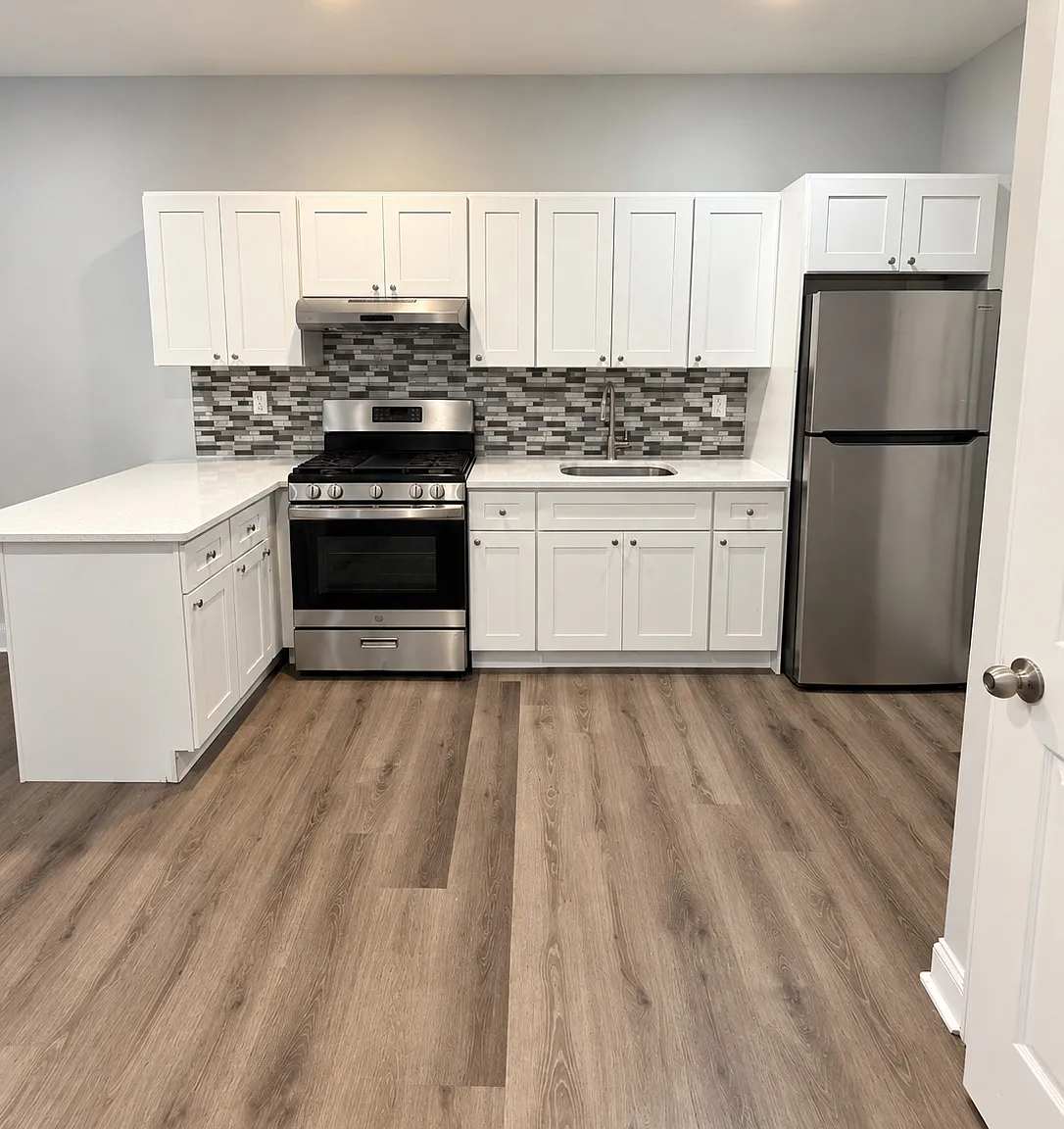 1 bed, $1,718 — Photo 2