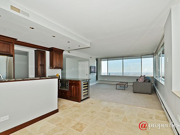 Living Room / Dining Room