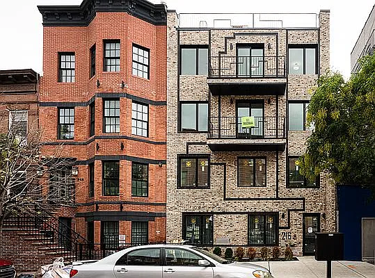 216 Bainbridge Street