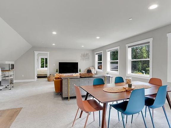 4th image of 14460 188th Ave NE #B