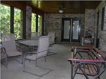 4th image of 4174 2nd Ave
