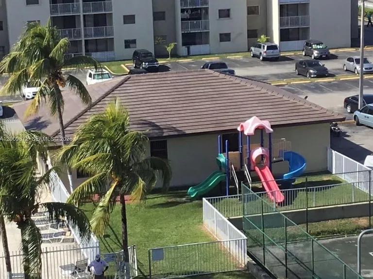 8185 NW 7th St #209 — Photo 33