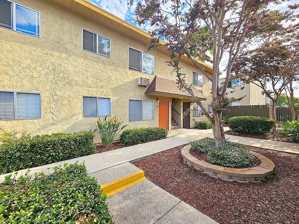 Crestwood Apartments!