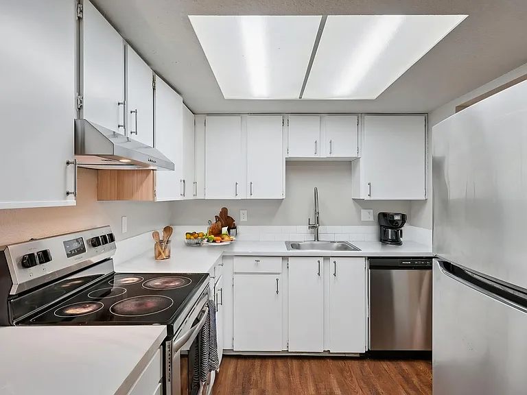 North Haven Apartments — Photo 15