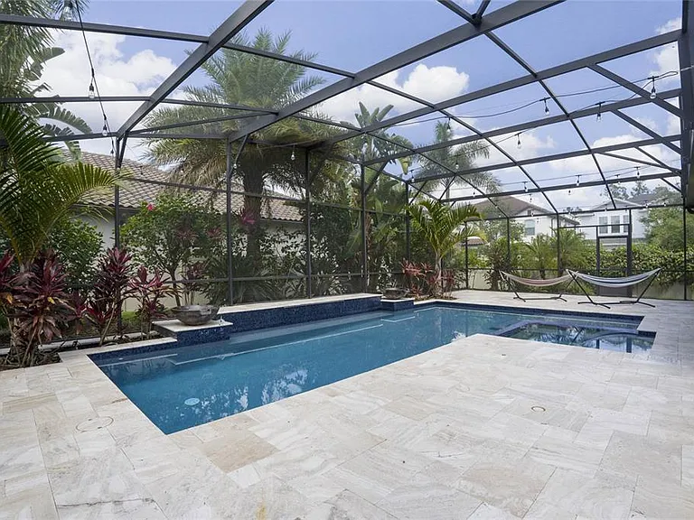 8414 Vivaro Isle Way — Photo 2