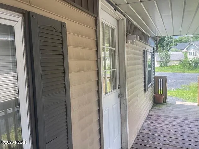 2 bed, 1.0 bath, 672 sqft, $1,350 — Photo 2