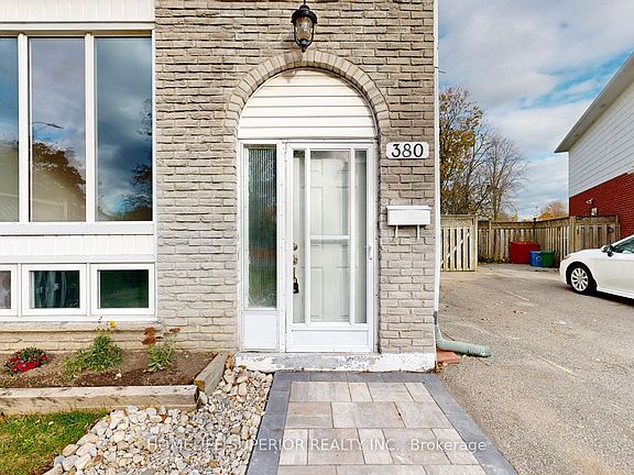 2nd image of 380 Vancouver Cres