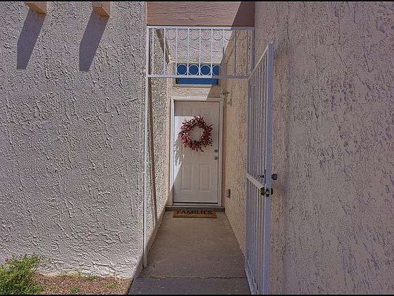 5th image of 211 Flynn Dr